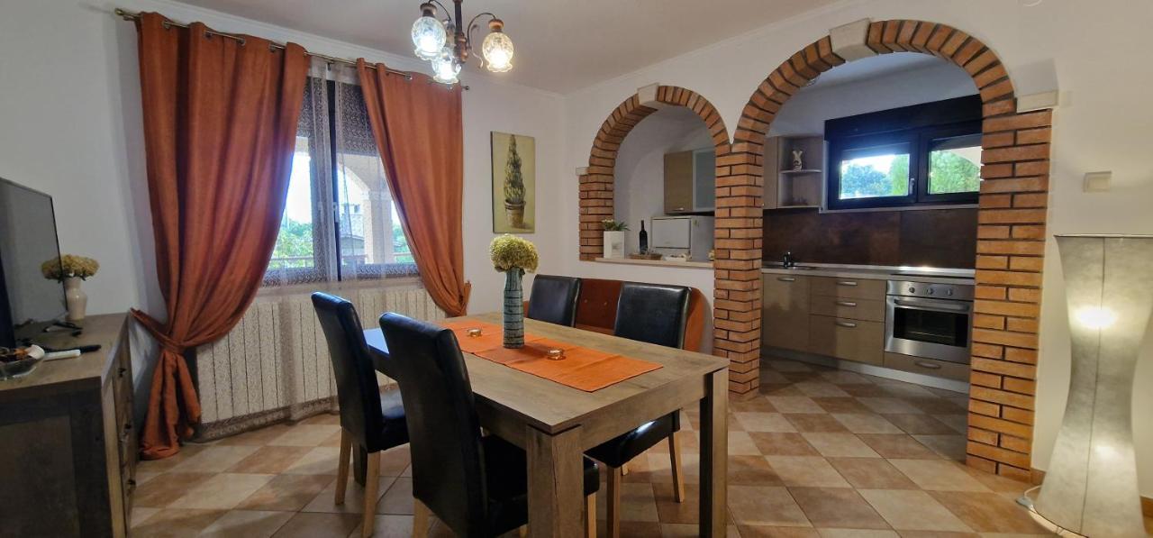 Apartments Fantazija Rovinj Exterior photo